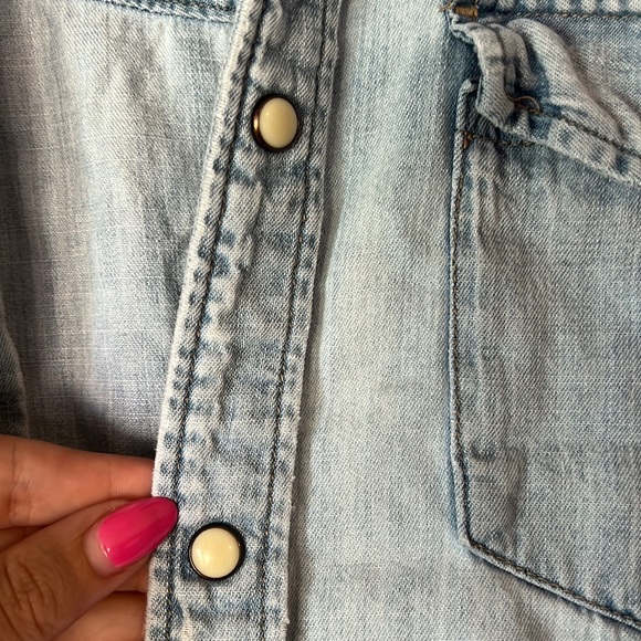 Men’s Jean button up shirt - Picture 5 of 5